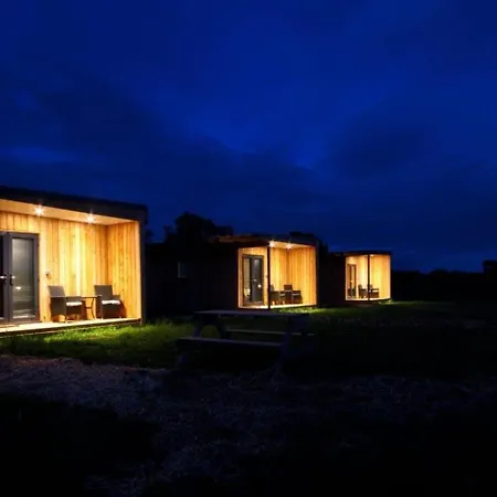 Paulton - Sleeps 2 - Petfriendly - Hottub - Garden بيت للعطل *