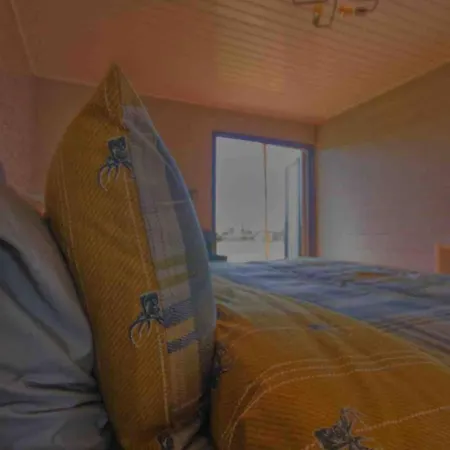Holiday home Paulton - Sleeps 2 - Petfriendly - Hottub - Garden