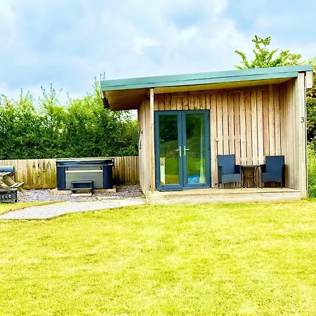 Paulton - Sleeps 2 - Petfriendly - Hottub - Garden Casa vacanze Bristol